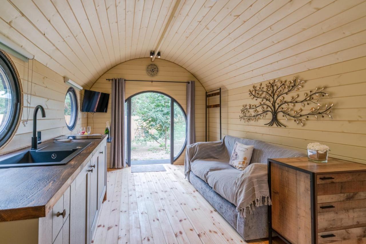 Apple - Luxury Cabin In The Cotswolds Villa Alderton  Kültér fotó